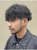 波巻きスパイラルパーマツーブロックメンズマッシュ栄