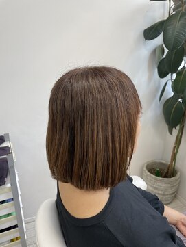 アルターシェリー(aL-ter che'rie) 内巻きボブ×根元カラー[黒髪/グレーベージュ/レイヤーロング]