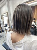 【デザインカラー】こなれ感ハイライトカラー　切りっぱなしボブ