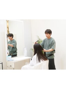 【待ち時間なし☆】マンツーマンサロンだからこそできる丁寧な施術と接客。髪のお悩みも相談しやすい◎