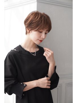 トッカ ヘアアンドトリートメント 難波店 小顔似合わせカット愛されクールショート20代/30代40代50代/難波