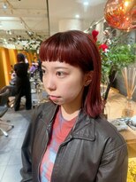 エイゾー(EIZO)&nbsp;暖色/レッド/赤髪/ミディアム/ワイドバング/ゼロテク/オン眉