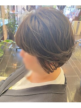 サマネアサマン 龍ヶ崎店(Samanea Saman) くせをいかしたふんわりショートボブ
