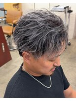 リップス 吉祥寺店 (LIPPS) ホワイトシルバーアッシュバレイヤージュサーフフェザーショート