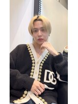 ザシェノンアオヤマ(THE CHAINON AOYAMA) ブロンドベージュ×センターパート