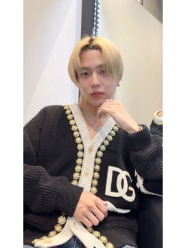 ザシェノンアオヤマ(THE CHAINON AOYAMA) ブロンドベージュ×センターパート