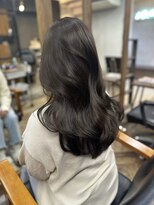 エル バイ ホーム(L by HOME)&nbsp;透明感たっぷりミントベージュ くびれ巻き レイヤーカット