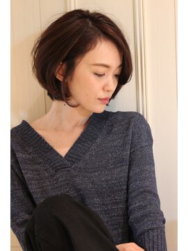 レウナ 外苑前(Reuna) 【30代40代】大人女性に人気の耳かけショート