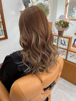 ガイア ヘア(gaia hair)の写真/女性Stylistならではの視点で、美しい髪と個性を活かすカラー提案で人気☆キラメク艶髪で女性らしさ加速♪