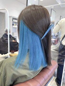 クアトログランシュ ひたちなか店(QUATRO×GranCieux) インナーカラー×ペールブルー(ブリーチ2-3回)