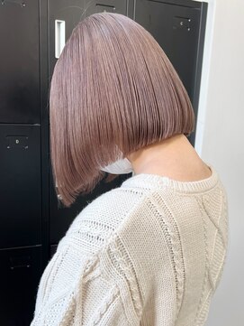 ベレーザシェルト(Beleza scelto) 3063グクマッシュ耳だしショートビビッドカラーシアーグレージュ