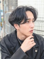 リヴァイヘアアプス(LEVI hair apus)&nbsp;スーツ短髪ツーブロック束感モテる黒髪シークレットパーマ流行