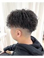 フリーラ 表参道(freera)&nbsp;センターパート/ツイストスパイラル/スキンフェード[表参道]