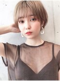 Say.ショートボブホワイトグレージュミニウルフぱっつん前髪青山