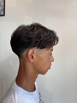 ヘアーワークス ボナ(HAIR WORKS bona.) こなれ感をプラス◎波打ちスパイラルパーマ/メンズパーマ