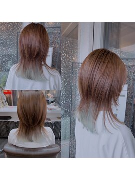 アビアンドアッシュ(Abi&Ass) 襟足ブルーで魅せる、モードなミディアムウルフ。