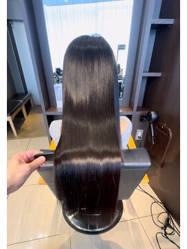 ロアナ 六本木(LOANA ROPPONGI) 髪質改善・縮毛矯正でサラッとまとまるストレート