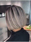 グレーシルバーのシャドールーツ