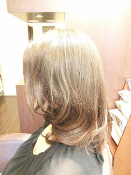 ヘアメイク ビス(Hair Make Bis.) 大人のロングスタイル