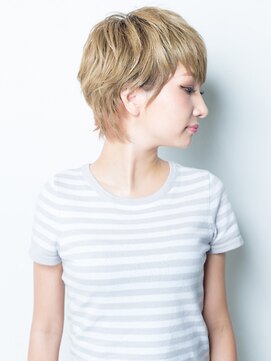 アットラップレーヴ(attrape-reve) 大人可愛いインナーカラー♪フェミニンなこなれ小顔ショート◎