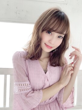 ソワリー 栄(THOiRY) 小顔カットが得意なスタイリストby坂元