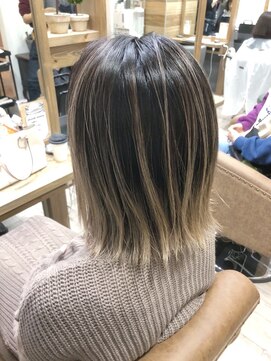 ジゼル(gisele) バックコームバレイヤージュ