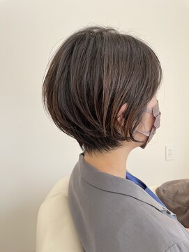 ファボ(favo.) 女性らしいシルエットの丸みショート◎