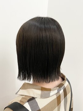 ルイ(ROUIS produced by LUCK 津田沼) ROUIS 津田沼 切りっぱなしボブ