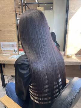 ラックスビーギャラリー なんば駅前店(LUXBE GALLERY) 黒髪/グレージュ/ミルクティーベージュ/髪質改善【難波】