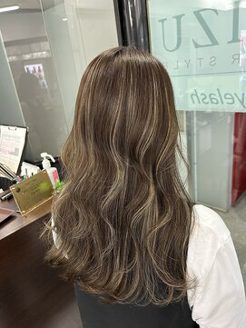 アイズ 本厚木(AIZU) 白髪ぼかしハイライト