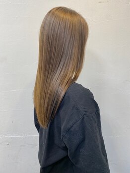 コニーズヘアサロン(Connie's Hair Salon)の写真/シャンプー後に違いを実感するハイクラス縮毛矯正！上質な薬剤と繊細な技術で実現するシルクのような指通り