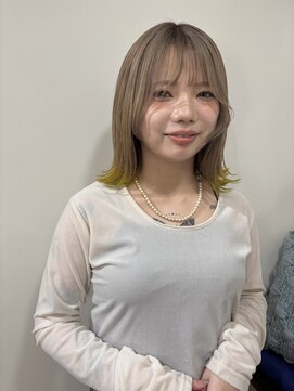 モーダアッカ(moda acca) ポイントカラーを楽しむ☆ベージュ×黄緑裾カラー@20代30代40代