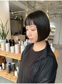 シンプルなミニボブ