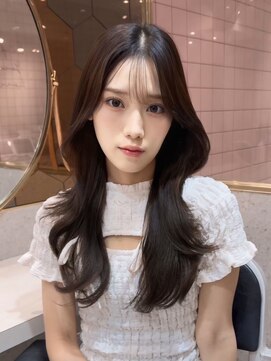 ルームバイシー 新宿(Loom. by Sea) くびれレイヤー×暗めカラー/新宿美容室