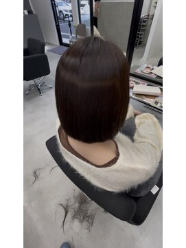 エン 久安(en.) チョコレートブラウン×ヘイリーボブ｜艶髪大人30代40代人気