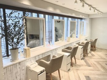 美容室 スタジアム(Stadium)の写真/少人数だからこそできる経験豊富なスタイリストによる丁寧なカウンセリング◎lifestyleに合うヘアをご提案*