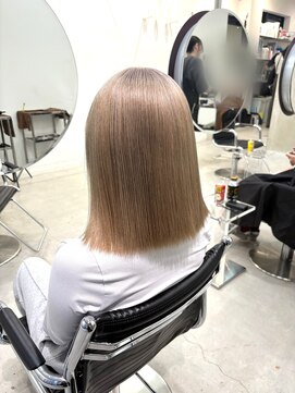 ミルクティーグレージュ/ブリーチカラー