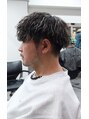 ワンズ リー 下北沢店(ONE's ly) 縦落ちする王道ツイストスパイラルも得意(下北沢/メンズパーマ)