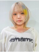 前髪カットくびれミディホワイトベージュブリーチ_F21742