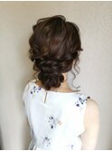 ツイストルーズアップ