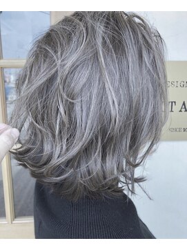 グレーヘアー L ヘア デザイン ギタ Hair Design Ghita のヘアカタログ ホットペッパービューティー