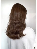 メーヴェ(Mowen) mowen×外ハネミディアム×ラフウェーブ×モカベージュ