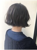 外ハネミニボブ×アッシュベージュ