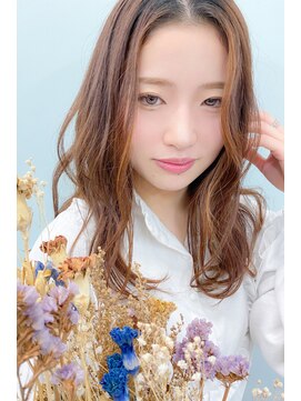 ロミバイリー(Romi by Lyee) ナチュラルウエーブベージュ可愛い艶感