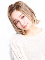 クラッチ ユニ(CLUTCH uni)&nbsp;大人可愛い小顔美髪ツヤ髪バニラベージュセンター分けボブA1