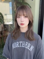 シェルハ(SHELHA)&nbsp;ブリーチなしミルクティーベージュ レイヤーカット サイドバング