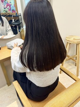 ウェルク(welc) 黒髪グレーベージュレイヤーロング前髪パーマアッシュブラック