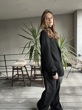 リバレッジ 広尾(Leverage) 海外風大人ロングレイヤー 担当:柴崎