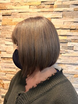 アンス(ans) 前下がりボブ