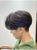 刈り上げセンターパートインナーカラー毛流れニュアンスフェザー